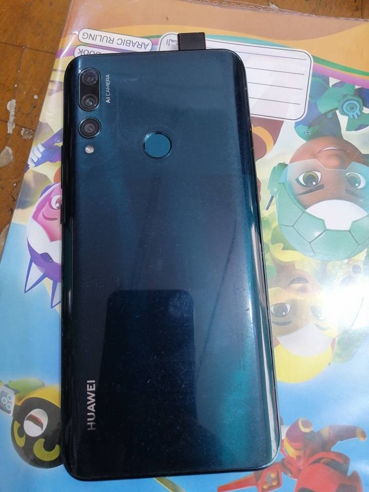 السلام عليكم جهاز للبيع واي 9 بريم جهاز مكفول ماوياه ملحقات الذاكره 128 السعر 100 الشراي يتصل *********** الحناكية, المدينة
