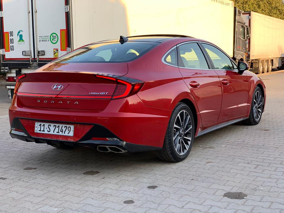 سوناتا  2020 لمتد      السعر (169)$ بيها مجال
 فول مواصفات اعلى فئه
لون احمر مميز جدا
داخل مشمي فاتح 
رقم بغداد

مواصفاتها :

1 .نظام رؤية محيطية 360  مكون من 4 كاميرات .

2.نظام كاميرات تعمل مع الاشارة تضهر شاشة عداد السرعه 

3.نظام نقط عمياء و تنبية 

4.نضام توقف تلقائي عند الرجوع

5.شحن هاتف لاسلكي

6.نظام المفتاح الذكي ( السياره تتقدم و ترجع بالسويج )  والتشغيل عن بعد

7.نظام اوتو بارك ( السياره تطبگ وحدها ) 

 8.شاشة كبيرة قياس 10.3 لمس  وشاشة العداد 12.3 انش

9.نظام قيادة  شبه ذاتية

10.داتا شو يعرض على الجامة الامامية  السرعة وجميع الرادارات 

11.نظام تفادي الاصطدامات الأمامية من خلال رصد المشاة .

12.نظام الخروج الآمن عند فتح أبواب السيارة من ترصد 

13.نظام المحافظة على المسار مع توجيه اوتوماتيكي حتى سرعة 145 كم/س .

14.بصمه تشغيل و ابواب 

15.مقاعد امامية تدفاء  و تبريد و خزن ميموري

16.مقاعد اماميه كهرباء

17.حساسات امامية وخلفية  

18.نظام ازالة الضباب و المطر تلقائي عن الزجاج الامامي

19.بانوراما 

‏ 20.LED اضاءة داخليه +اضاءة خارجية زنونLED 

21.تبريد قطعتين امامي خلفي 

22. السماعات (12 سماعة) Bose

“وبعد بيهه اهواي مواصفات ما ذاكرهه

السياره حادثها مثل ماوضح بل سونار بيها قطعتين من اميركا وهنا بيها جتاف وقطعه خلفيه بسبب الجراد بدون ضربه

ماشية88 
 
محرك ١٦٠٠ تيربو

رقم التلفون ***********6

مكان بغداد الجديده جبار ابو الشربت
