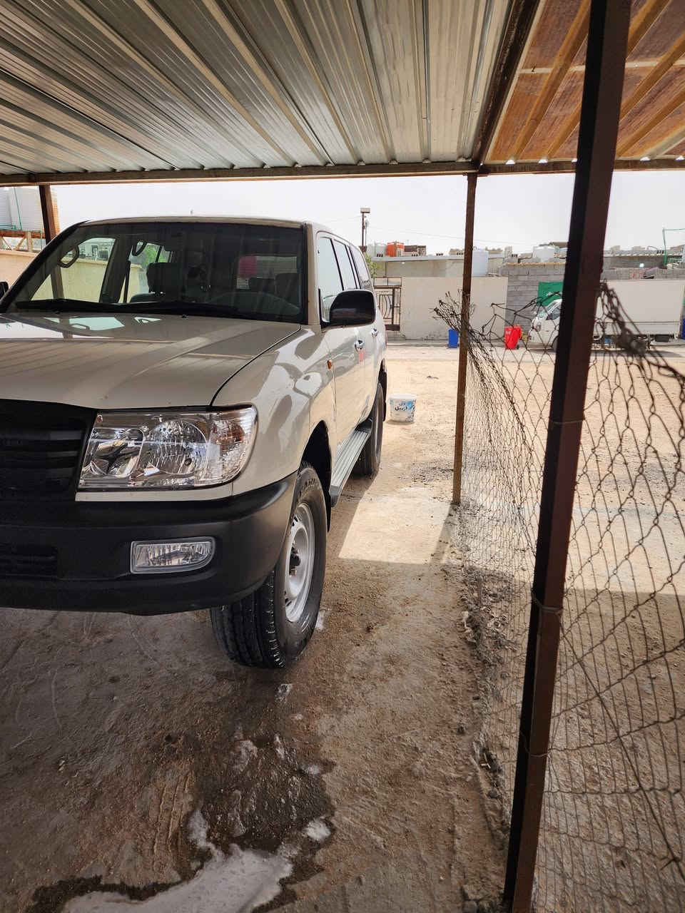 السلام عليكم مونيكا  موديل 98 فول عادي بيهه مكانات صبغ راعيهه ابو سنويه بل نجف  سياره حالين بل البصره سعر 115 وبيهه مجال مراوس حسب القناعه تخم تاير دلوب حداديه جديده فول لايت زنون تبريد توني مشتغله منضومة غاز مكينه وكير نعمه (***********) واساب متوفر
