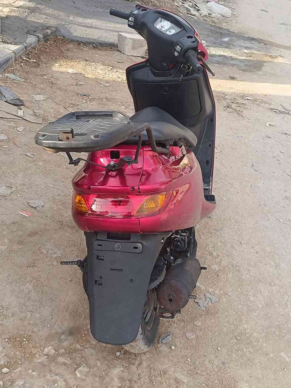 سلام عليكم دراجه للبيع فراشه تعمير جديد عنواني نجف بل كوفه قرب مسجد سهله سعر 325 وبيها مجال دراجه نضيفه كلش تصال ***********

