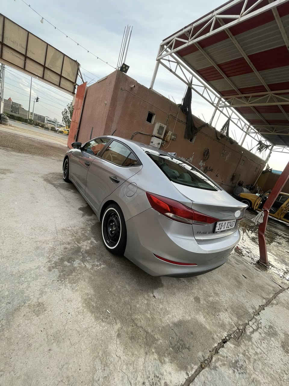 السلام عليكم 
الانتره مديل 17 فول عده الفتحه 
بصمه 
رادارات 
اشاره ترحيب 
تحكم جهتين  تدفئه بل كشنات 
رقم بابل نكليزي شرط التحويل 
السياره مانقصها برغي جاهزه
السياره بيها صبغ فقط 3قطع فقط صبغ 
مكاني بابل ***********
