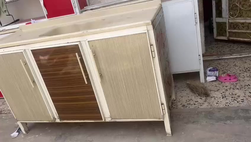 سلام عليكم سناكي ثنين  مرمر مبطن تفصال كلش نضيفات شراي تعال خاص او راسلني وساب *********** العنوان القبله يوجد  توصيل
