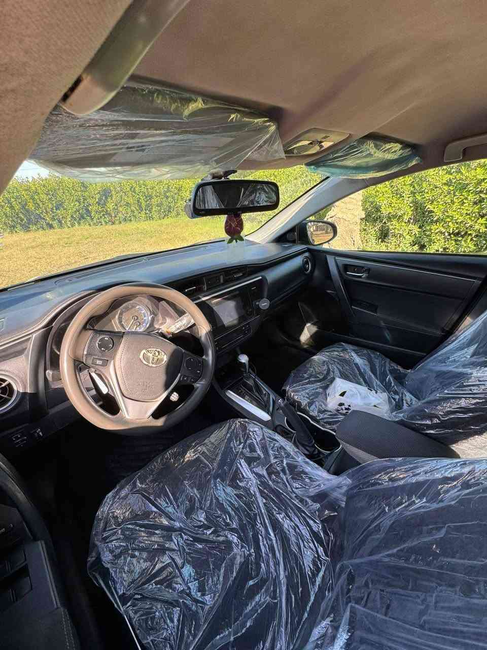 كورلا 2017 
رقم بغداد باسمي شرط تحويل
المواصفات
الـ LE معروفة مواصفاتها
كير ومحرك بشرط
حادثها من أمريكا
جاملغ + بنيد + بابين تبديل شركة
الجاملغ الخلفي بيه بارد
ماشية 129
تخم تاير جديد
الصدر جديد
السيارة كاملة من كل النواحي
🔴 السعر: علق يوصلك السعر 💸
العنوان
بغداد
للتواصل
‭0777 945 2659‬
#تويوتا #كورلا #كورولا_2017 #سيارات_بغداد #بيع_سيارات #حراج_العراق #IraqCars
