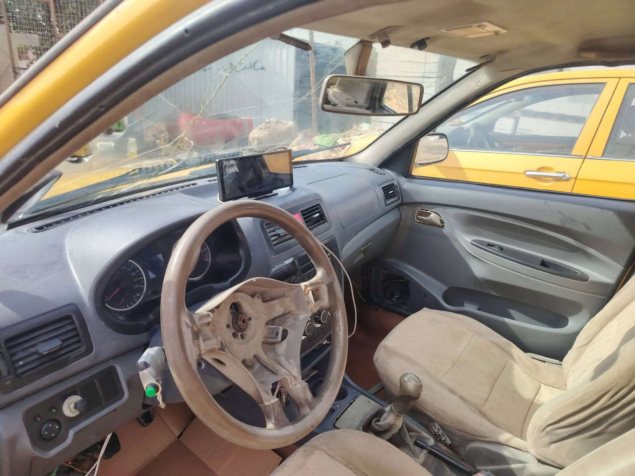 السلام عليكم اخوان شيري كوين مديل 2010 للبيع بسعر مناسب سنويه جديده تحويل مباشر السياره محدثه بالكامل 16 محرك كير كفاله كهرباىيات كلها شغاله تخم تاير جديد حداديه نص عمر مكاني الديوانيه السعر 30وبيه مجال ***********
