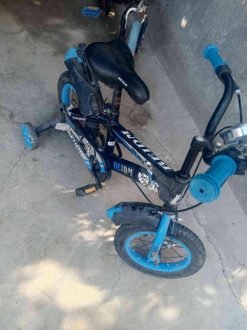 بايسكلات عدد 2 عوزهن ترتيب بسيط العنوان زبير السعر 60 للاتصال ***********
