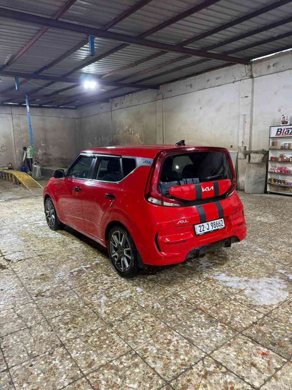 السلام عليكم ورحمة الله وبركاته اخواني الاعزاء   
كيا صول 2022 GT LINE 
فتحه شاشه حجم كبير تحكم ستيرن رادارات امامي جانبي  
ماشيه 66 الف 
حادثها من امريكا مثل ما موضح بلصور
 فقط جاملغ وصفحه گلير
 وبلعراق بيها حادث جاملغ وبنيد مبدل كله اصلي مال كصه gt سياره حداديه جديده كلها كير مكينه مكفول 
سياره رقم اربيل وكاله بأسمي تريد تحويل تريد وكاله اني خادم 
مكاني بابل للاستفسار ***********
السعر 130وبيه مجال
