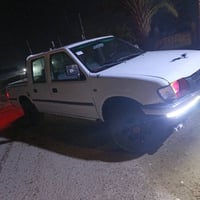 للبيع، سياره ايسوزه ياباني موديل 2003 محرك كاز تيربو تخم تاير جبلي    ...