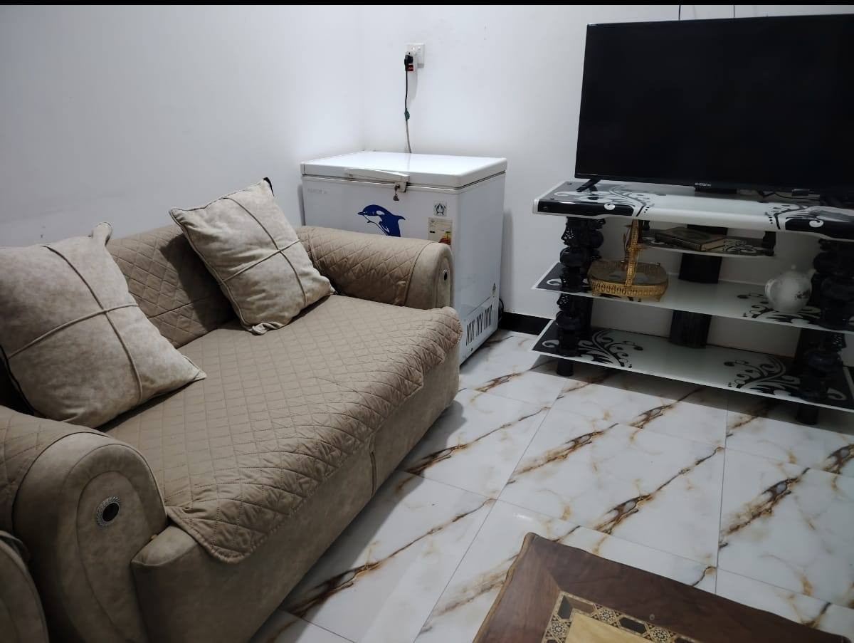 غراض للبيع السعر موجود بالصوره مكاني خلف مول الساعه ***********
