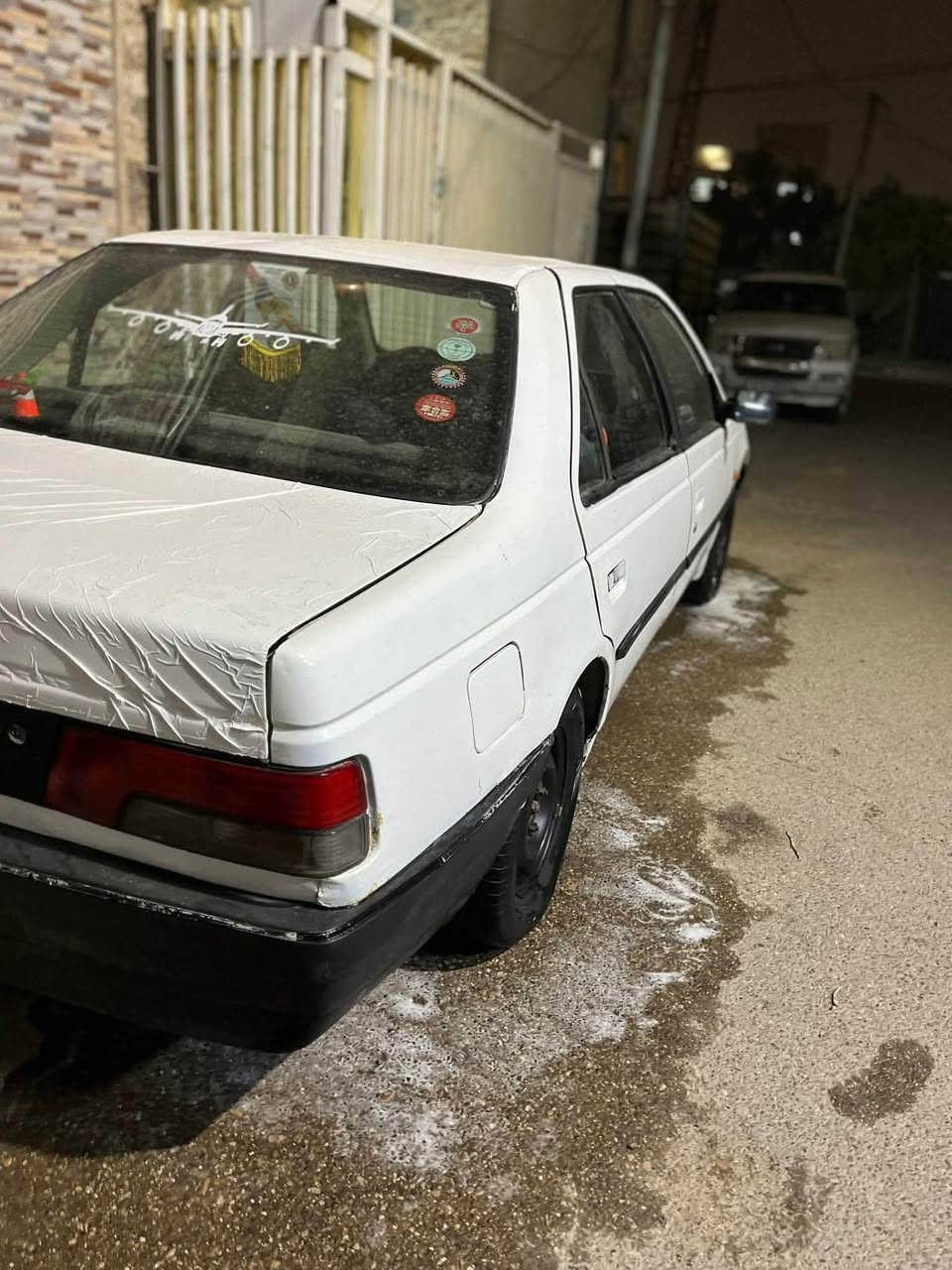 السلام عليكم بيجو روى لبيع او مراوس
مكينه بيه خيط تبخير. 
تبريد شغاله 
مصبوغه عام بدون حادث 
بيه زوج تايرات الخلفي جديدات والامامي نص عمر
 صدر جديده 
مكان بغداد الشعب او البنوك 
رقم الهاتف ***********
