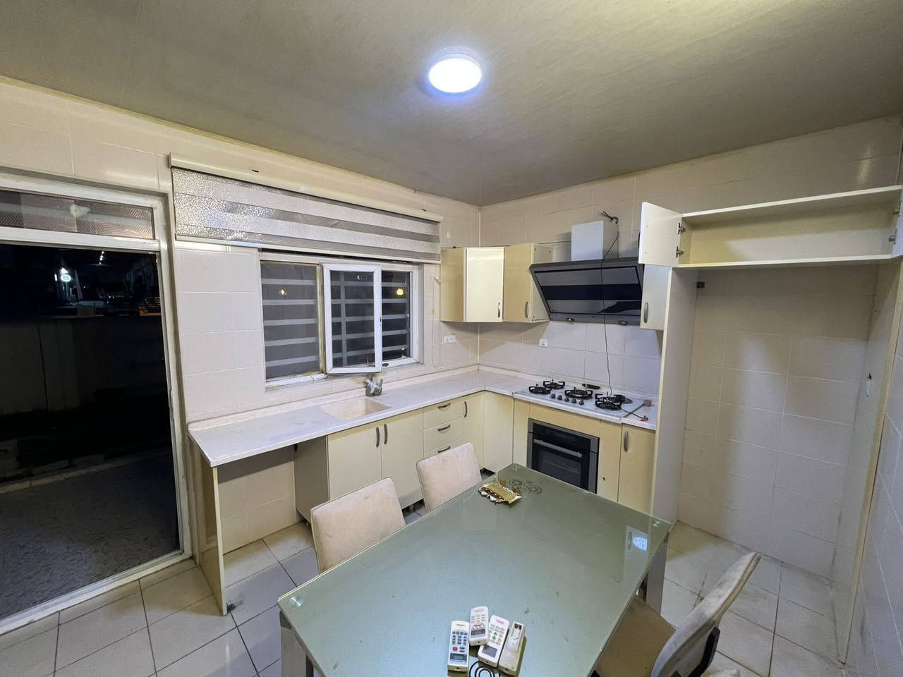 عرض جديد
بيت #للايجار
اشتي 2
طابق واحد
مساحه204م
غرفه نوم 2
مطبخ
استقبال 
صحيات 
كراج+حديقه
مجمع كامل الخدمات سكيورتي مدارس كردية وعربية 
سعر 400الف
للاستفسار
*********** واتساب
