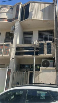 بيت طابقين طابو ملك صرف خمسين متر ٣ غرف نوم و غرفة خطار و حمامات ٣ و س...
