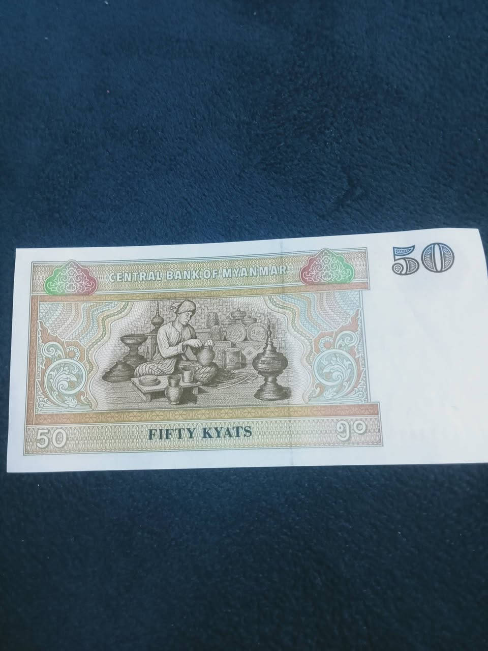 للبيع سعر الورقه الف دينار اصلي جديد


**إذا كنت صاحب هذا الإعلان وتريد حذفه لأي سبب، رجاءا أرسل رسالة إلى الدعم الفني**