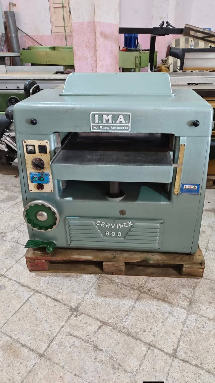 دبل انجليزي حجم 63 شرطه الضمان ما ابي اي عيب شراي يخابر***********
