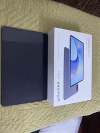 ايباد هونر x9  ذاكرة 128 الايباد جديد كلشي مابي نضيف 100% استخدام قليل...