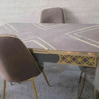 ميز طعام • ٤ كراسي • الكرغولية