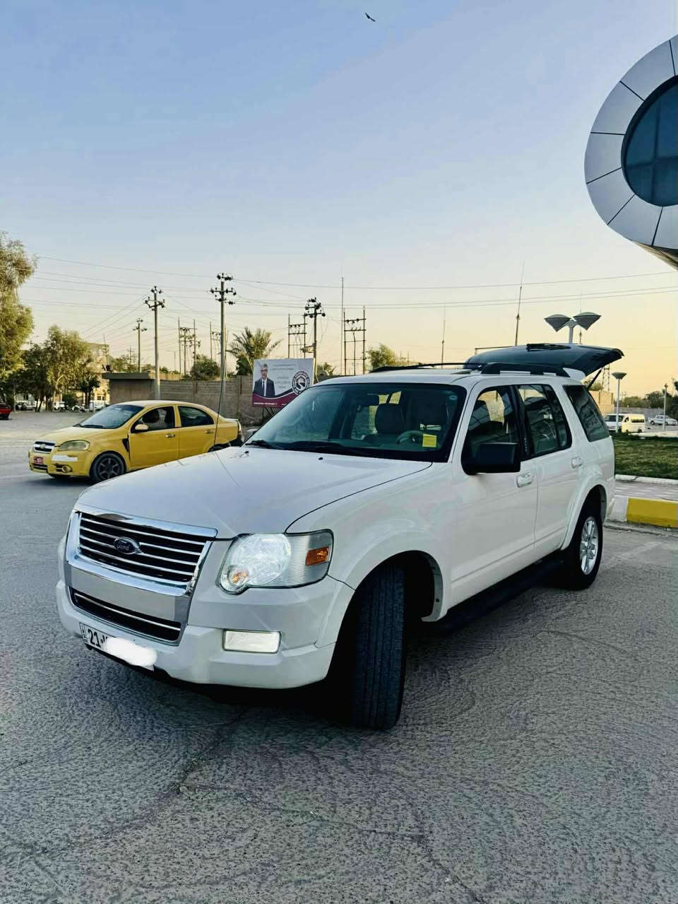 فورد اكسپلور 2010 فول مواصفات شركة نيڤا كلش جديدة دبل اكسل (فور ويل) ضد الترحلق 3 مقاعد 💺 كوشن تبريد مركزي سلايت كوشن جلد وكهرباء وهيتر سكليتر كهربائي ڤوليوم تحديد السرعة شاشة دديڤيدي DVD 📀 كود باب لايتات زينون وعدسة گير ومكينة واكسل بشرط ممفتوحة بدون صبغ وبارد وشخط كل الجسم على الشركة  ماشية 162 
مكان : كلار
سعر:142$ ومعاملة
***********

فورد اكسپلور. 2010 فول موصفات شريكه نيفا  زور تازه 
ده بل اكسل دژه خليسك 3 ريز كوشين تبريد مركزى سلايت كوشين جلد و كاره با و هيتر سكليتر كاره باي فوليوم تحديد سرعه  شاشه ديفيدي كودي سه ر ده ركا لايت زينون و عده سه 
كيرو مكينه و اكسل بشرت نكراوه تو بي بوياخ و سارد و شوخت 
هه مو كياني له سر شريكه يه 162 روشتوه 

شوين كه لار 
142$. معامله 
***********
