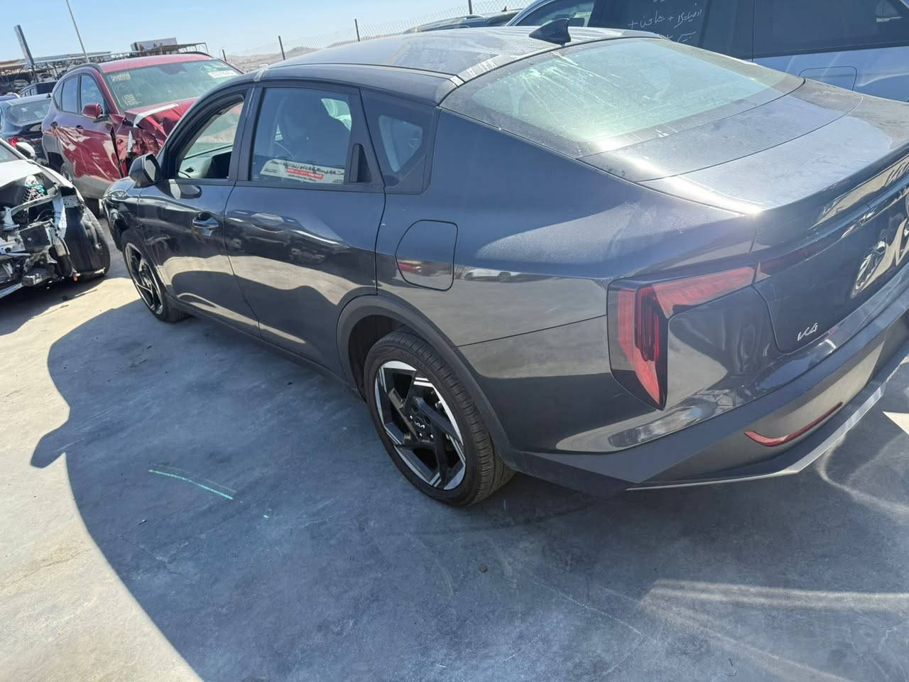 سلام عليكم
كيا k4
                موديل 25
حادثها كما واضح بالمنشور 
حدثها سطحي بدون الغود وشواصي
يرياك دركه+ستيرن 
لونها زيتوني 
تعمل وتسير 
تنباع على وضيتها بدون تصليح 
سعرها مطروحه بالأردن ب110
واصل بغداد على كتاب شهداء ب120
او حره منفيس بسم المشتري 145
توصل بعد التفاق خلال 5 ايام 
ايضاً يوجود تعقيب ونقل من الأردن إلى العراق 🇮🇶 
ايضاً يوجود كروب واتساب https://chat.whatsapp.com/GixH6PjafciIKrzP2u63FA?mode=gi_t
او تصال ***********ابو يوسف 
الرقم الأردني ‭00 962 7 8511 8411‬ابو سيف 
الفرع الأول واسط كوت 
الفرع الثاني الأردن منطقه الحره
