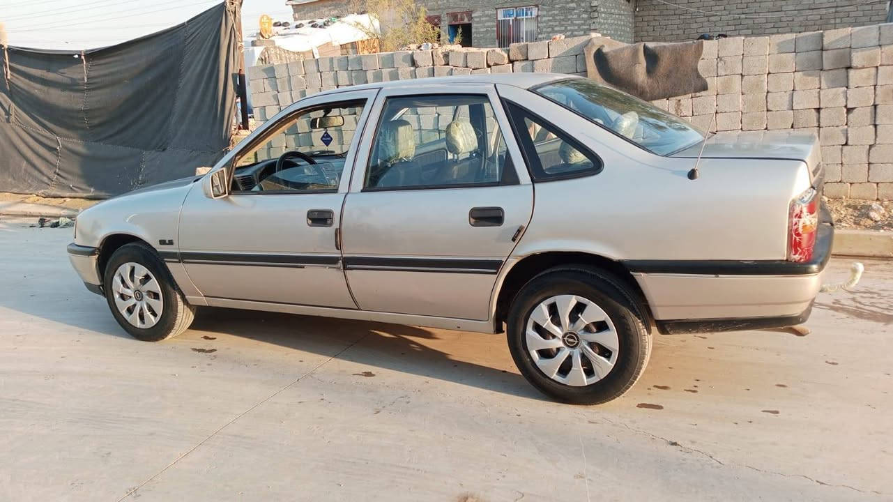 سيارة فكترة لبيع رقم نينوى خصوصي حجم 16 لون رصاصي محرك وكير شرط سعر 48بيها مجال ***********
