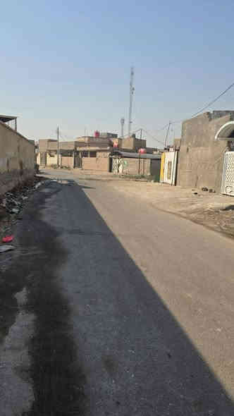 دار سكن للبيع وقف سني اصولي مسجل دفع بل سنه 25الف العنوان بصره أبي الخصيب العوجه قرب قطاع الصحي  يقع على شارع تبليط 10متر المساحة بيت 🏠 200متر يتكون من غرفيتي ودوانيه وصاله ومطبخ كراج حديقه صحيات خارج وداخل السكف سندويج مرتب السعر 45مليون الاستفسار اتصل أو وتساب ***********
