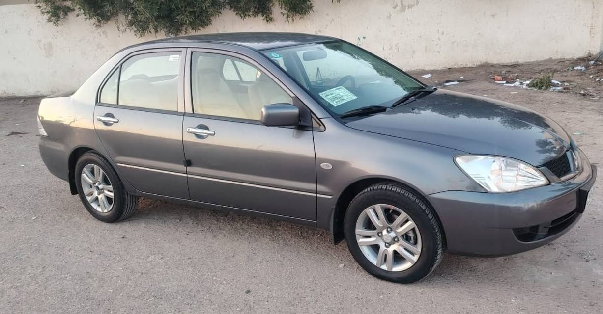 سلام عليكم سونار مرفق بالمنشور 
لانسر 2010 ماشيه 70 حقيقي وعلى الفحص كفاله عامه من صبغ وضربه وتبديل وبارد حتى دعاميات مكفولات السياره على وضع الشركه بعدها برغي ما مفتوح بيه بعده كتلوكات الشركة بيه 
محرك كير جدد حداديه جديده تخم تاير جديد تبريد ثلج سياره فول مواصفات

مكان السياره بغداد رقم السياره بغداد الدولي الجديد باسمي وهزه جديدة 
سعر السيارة 110
للتواصل ***********
