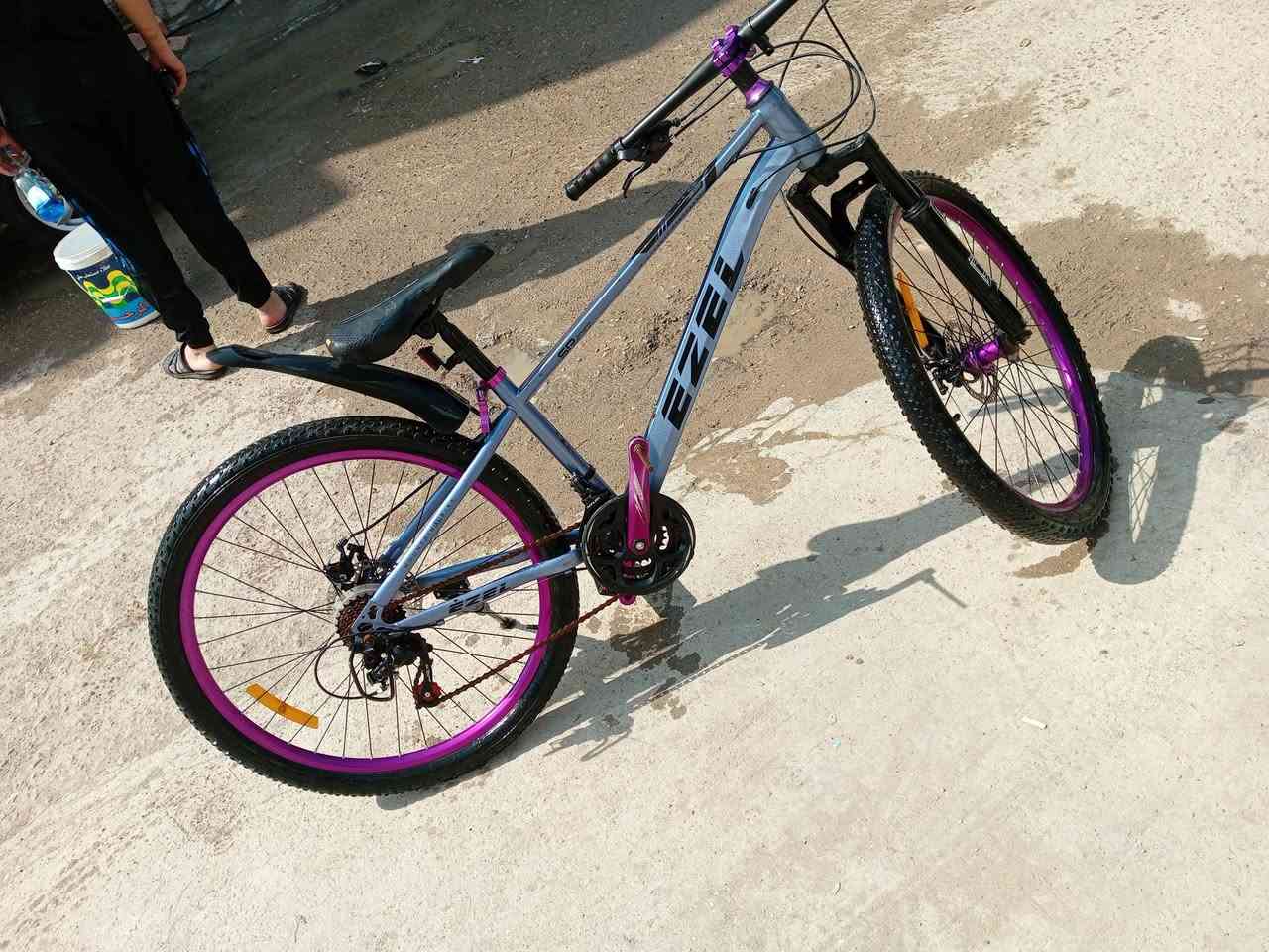 سلام وعليكم بايسكل للبيع تايرات جددد بريكات شغلات سعر 70 وبي مجال ***********
