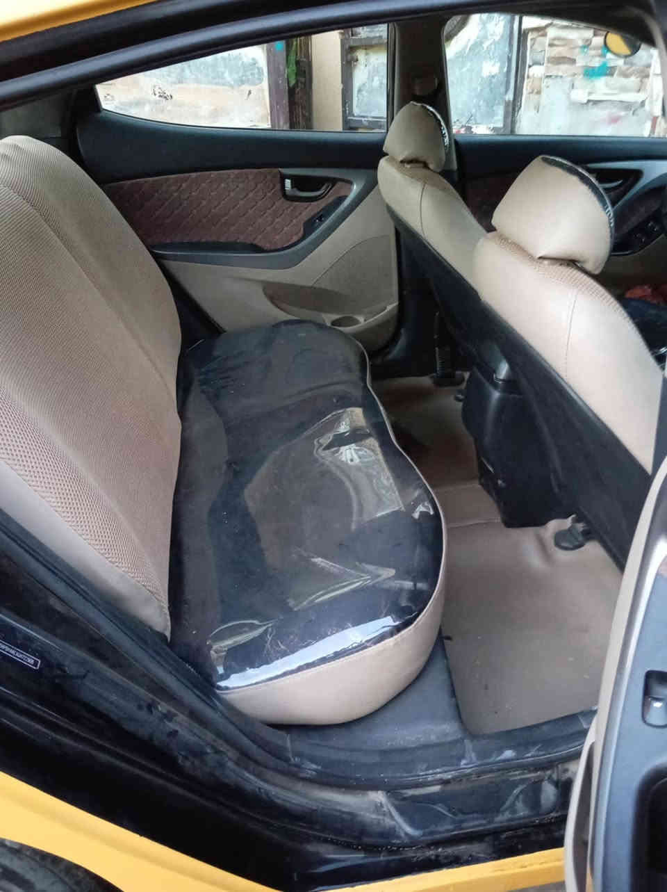 السلام عليكم ورحمه الله وبركاته اخواني الانتره للبيع موديل 16 سياره حلوه كير مكينه كفاله  الرقم *********** ضرره بنيد وجاملغ فقط
