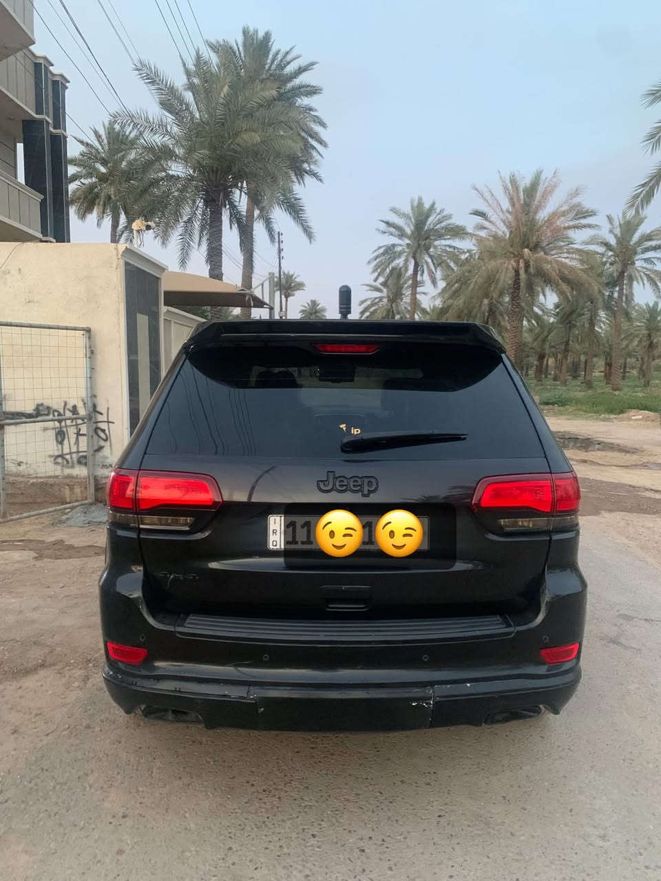 سلام عليكم 

جيب سومت 2015 فول مواصفات 

 رقم بغداد وباسم شخصي تحويل 

✨ المواصفات: • محرك  3600

• فورويل 4x4 ماوس

• دبل سلايت بانوراما

• تشغيل عن بعد

• شفتات ستيرن

• رادار جانبي + نقطة عمياء

• سياقة آلية مع تحديد مسار

• كامرة خلفية دوارة أصلية

• جنطة كهربائية شفط

• دبل كزوز خلفي

• بصمة تشغيل + بصمة أبواب

• حساسات أمامية وخلفية

• سستم صوت Harman Kardon 12 سماعة

• داخل اسود جلد أصلي كهرباء

• تبريد + تدفئة للمقاعد

• تدفئة ستيرن وكشنات خلفية

• استيرن كهرباء وتحكم كامل

• مرايا حساسة مع إشارات وتدفئة

• زينون وعدسات تتحرك ويا الستيرن

• بطارية جديدة + تايرات جديدة

السيارة نظيفة جداً بمعنى الكلمة

جاهزة للفحص بالكامل

الــســعــر   190  وبيه مجال للشراي

للاستفسار *********** متوفر واتساب
