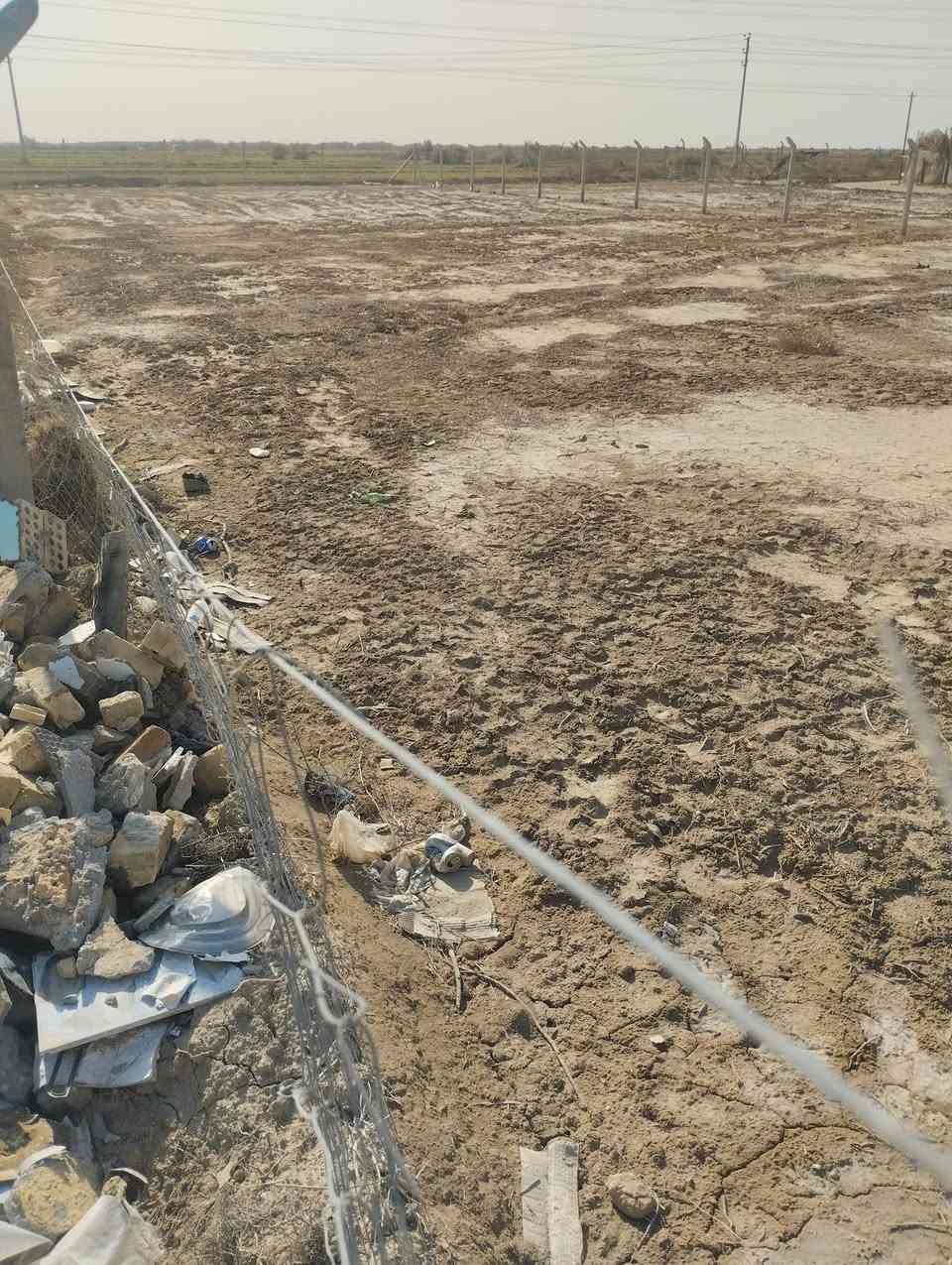 السلام عليكم للبيع قطعه ارض طابو زراعي سند 25 مداور المكان حي منصور ع نزلت معمل النايلون المساحه 1650متر *********** بي واتساب
