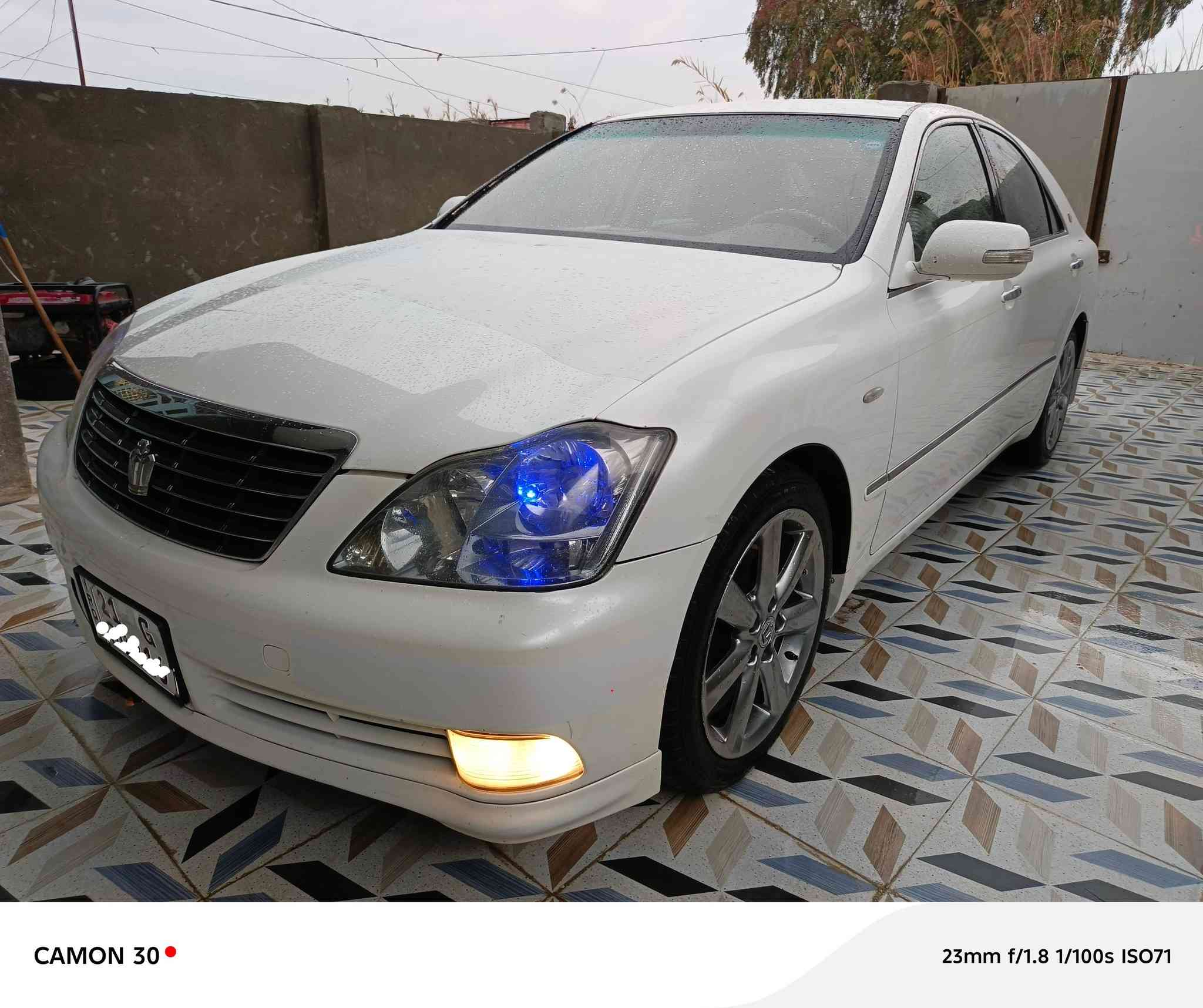 البيع شاهيه ٢٠٠٤ كفاله عامه
رقم سليمانيه نكليزي راعيها جيراني 
سياره ٣ دكم شاصي ٨٢
سياره تحوير نجف فوك وجوه ودشبول عارف العيساوي 
محرك ٦ سلندر ٣٠٠٠ 
كير ٦ نمر جديد 
كشنات اماميه خلفيه كهربائيه 
صدر خلفي أمامي جديد 
برده خلفيه 
تبريد ثلج 
سياره كلش حلوه ونضيفه وجاهزه من كلشي وسونار بل منشور 
مكان بابل  
سعرها ١٥٠
***********
