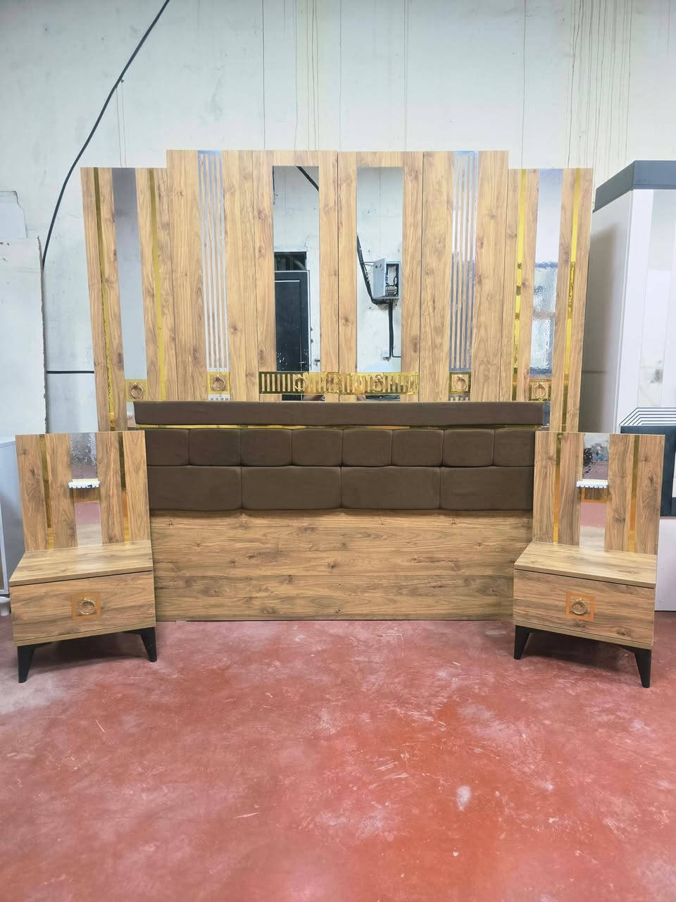 💎🔥 غرفة تركي مستخدم – 6 قطع كاملة 💎
💯 نظافة 95% |  نظام أبواب مرتبه
سرير مخزن  جك 
💸 السعر: 525 قفل
🪛 شد مجاني + 🚚 نقل مجاني


**إذا كنت صاحب هذا الإعلان وتريد حذفه لأي سبب، رجاءا أرسل رسالة إلى الدعم الفني**