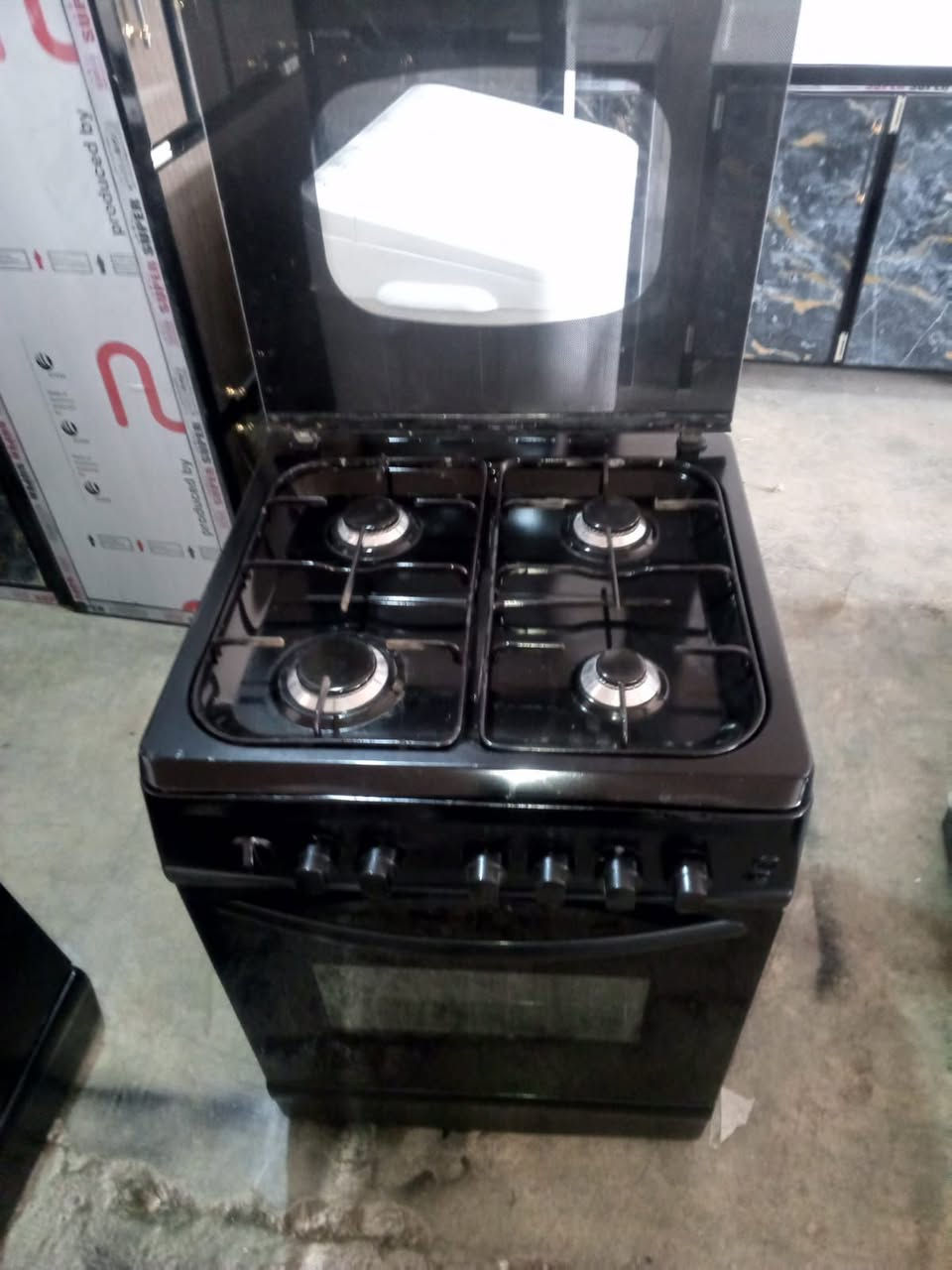 للبيع طباخ اربع عيون 
شرط الشغل والنظافة 
75الف بي مجال للشراية 
***********واتس
***********واتس
