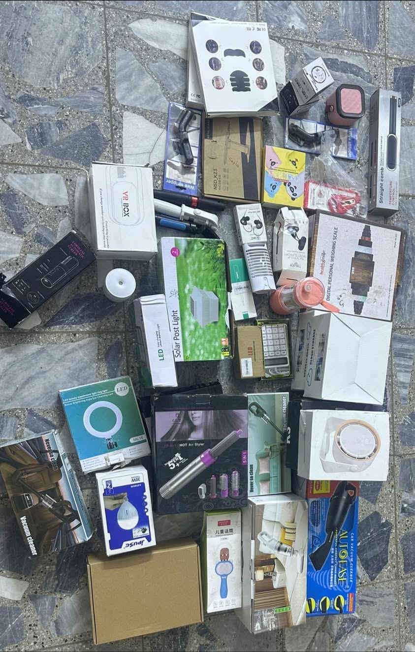 غراض امزون كارتونه ٢مفتوحات   ابيع شلعه
الراغب بشراء يواصلني

 ع واتساب ***********
