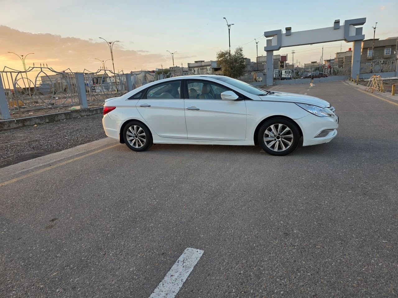 سوناتا مديل ١٣ خليجي رقم جديد سنويه جديده كفاله عامه محرك ٢٤٠٠ دوش سياره فول مواصفات عده البصمه مكفوله من الضربه وتبدل وصبغ سعر ١١٧ عنوان بصرة هاتف 📱 ***********
