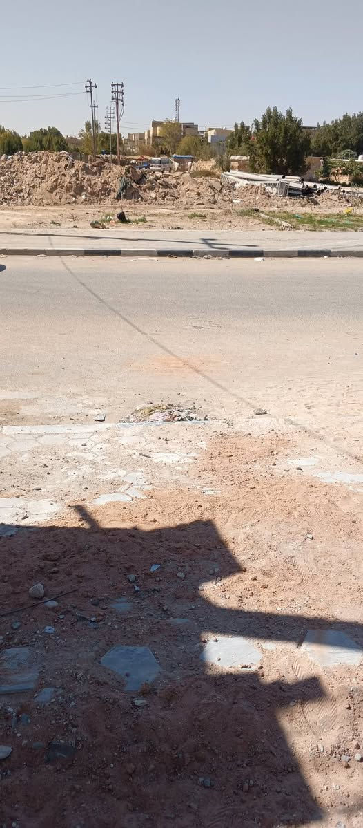 للبيع عرصه ١٠٠م مربعه في حي الوفاء على شارع 15 وساحه للاستفسار ***********
