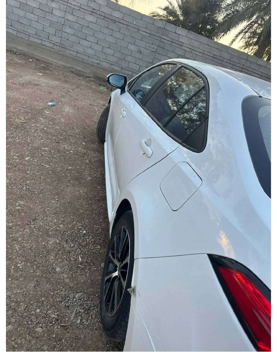 سلام عليكم
كورلا 2025 الشكل الامريكي

هايبرد مدوشمه كشنات وارضيه السياره بأسمي استلام شركة ديار الحلو مكفوله كفاله عامه 

فول مواصفات 1/1 

 داخل جلد اسود 

وباقي الموصفات المعروفه 

العداد. 12 الاف كيلو متر 

مكفوله كفاله عامه 

العنوان بغداد ابودشير 

السعر 153 وبيهه مجال حك جيه 

***********
