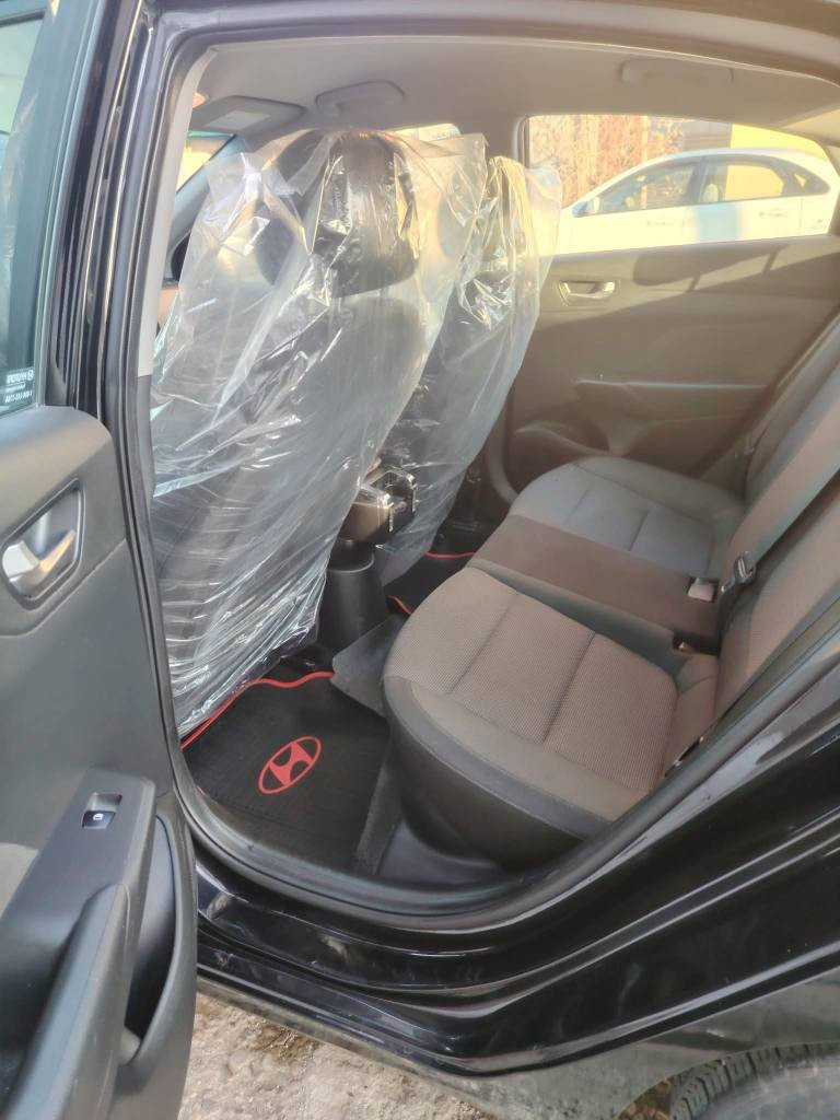 اكسنت 2021 سيارة كلين بيها بس بارد بالباب تحكمات ستيرن تثبيت سرعة كامرا ماشية 57الف ميل سعرها 115 وبيها مجال سيارة 🔴كير عادي للاستفسار *********** كركوك, العراق
