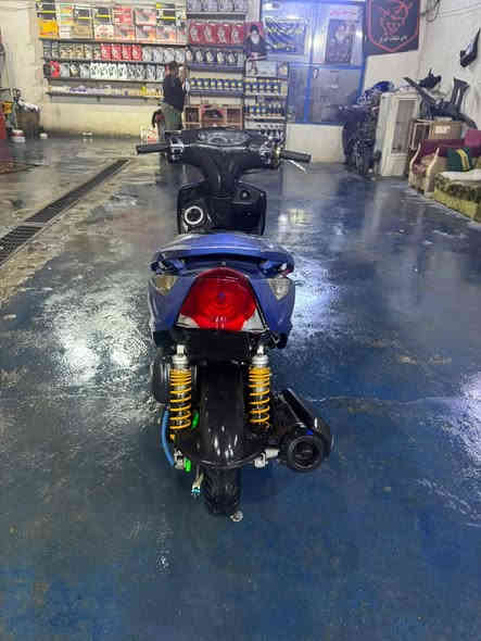 السلام عليكم ثعلب مزوعه بيها وياله نجمه اصلي وبيها صدر أمامي اصلي وبيها دبلات خلفيه اصليها بيها فج وفلنجه وتطواله اصلي بيها كلجات خلفي ول أمامي رياضي اصلي بيها عضمه NCy  اصلي بيها فراك Ncyاصلي وبيها يدات بريك اصلي براغي كور اصليات بيها روله جيسو 1000دراجه بيها هواي تزويد بعد بيها عقل رياضي دراجه للبيع او مراوس مكاني حي أور بغداد رقمي *********** خاص موجود 💗
