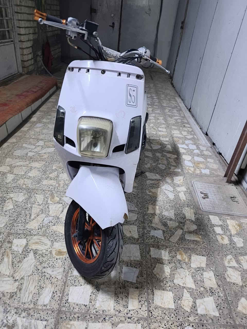 سلام وعليكم دراجه بوليس صيني الدراجه بلاديه ومكينه شغاله خير من الله صوتهة ناعم نكره سلف اشاير اكلوبات كله كامل فقط الكسر بهاي الصفحه الدراجه سعرهة 375وبيهة مجال المكان بغداد البياع رقمي*********** موجود واتساب
