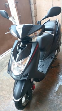 شمعة يابانية • أسود مطفي • تشتغل متقطعة