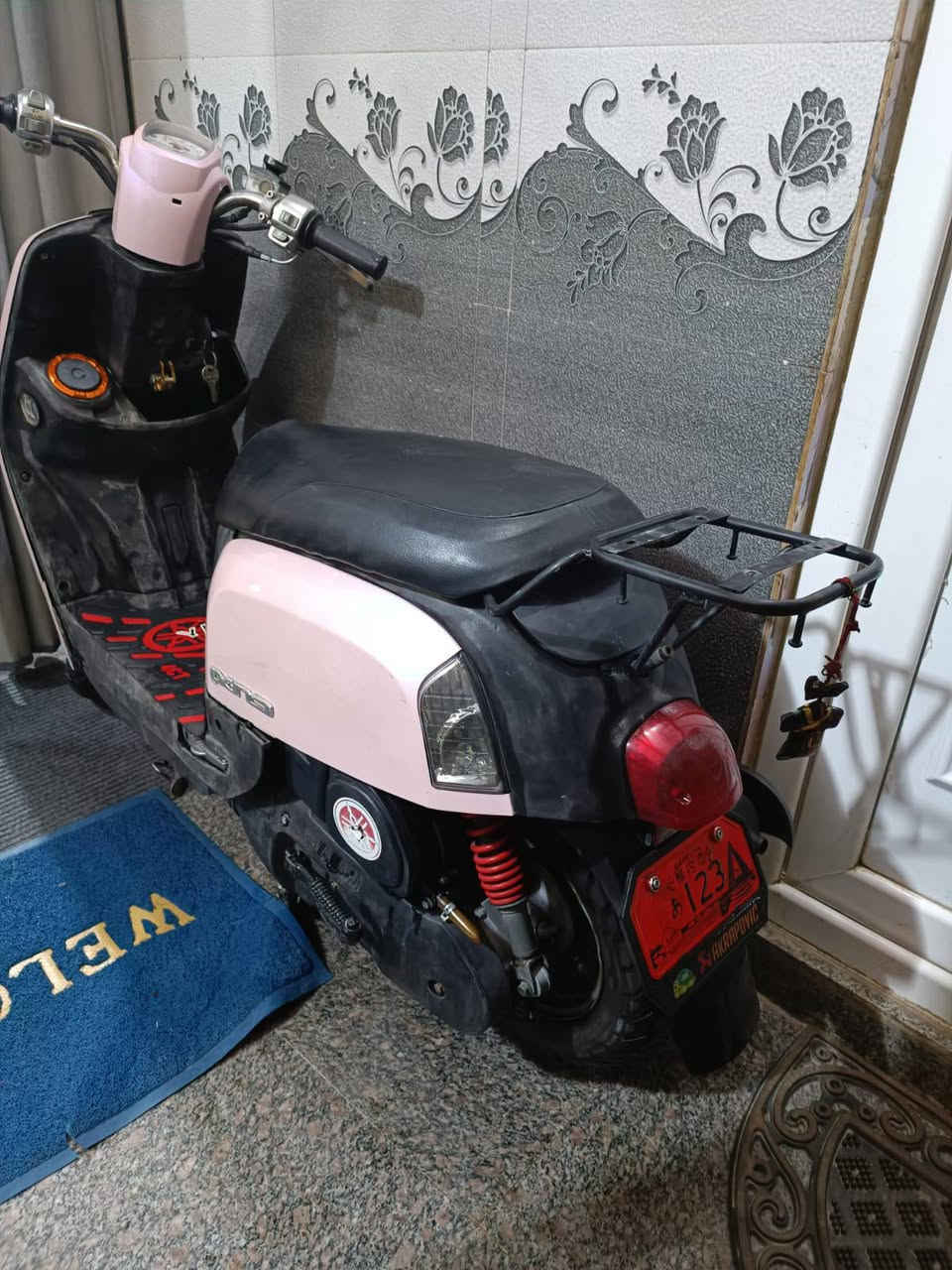 سلام عليكم دراجه بوليس للبيع او امراوس دراجه مكينه ما مفتوحه ابلاد سوادات ختم ويه المكينه بيه تزويد خفيف قبق بانزين قبق افلاوين يدات ابريك دراجه شلعه اومعدل فولل مكان كربلاء قرب مستشفى لكفيل رقم الموبايل ***********ارجع وكرر المكينه ابلاد
