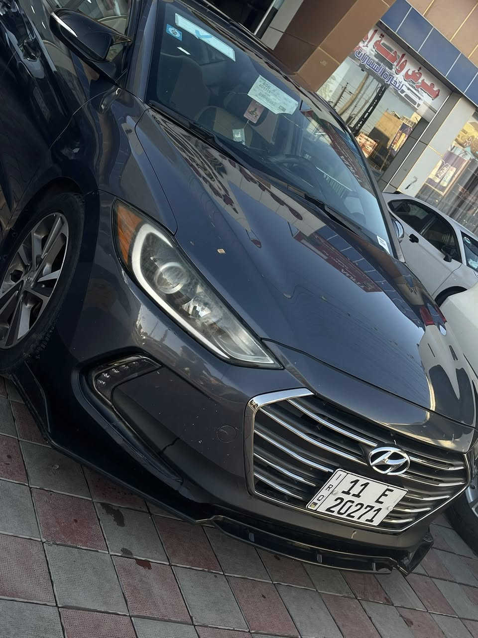 🚗 للبيع
🥇الانبار_فلوجة

هيونداي إلنترا – Hyundai Elantra 2018
 ----------------------------------------------------- 
💰 السعر:       130     

(((***********)))
 
✅ المواصفات :

📆 الموديل: 2018

📏 الممشى: 107 km

🌍 الوارد: أمريكي

⚙️ المحرك: 4 سلندر – 2000 CC

🛞 الويل: 18 إنج

🛠️ الضرر:
• گفالة عامة من الصبغ فقط دوسه (داكة)
السونار مرفق في المنشور. 

• شاشة لمس مع بلوتوث
• كاميرا
• تحكم بالمقود (ستيرن)
• مثبت سرعة
• مكيف أوتوماتيك
• مرايا كهرباء
• نوافذ كهرباء
• نظام مانع الانزلاق
• وسائد هوائية متعددة
• جنوط ألمنيوم رياضية
• نظام ثبات إلكتروني (ESP)

#للبيع_مراوس
