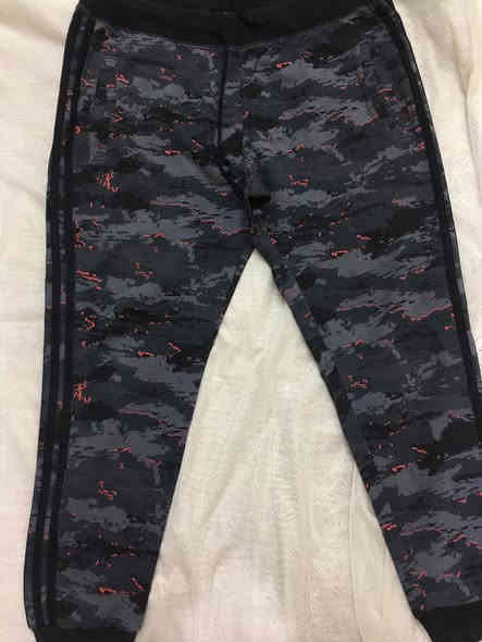 بوجايم عسكر يه مدني قطع مختلفه اللون شي
روعه باله اصلي القياسات مختلفه سعر 10 الف القطعه
نضافه فول للحجز  واتساب ***********
