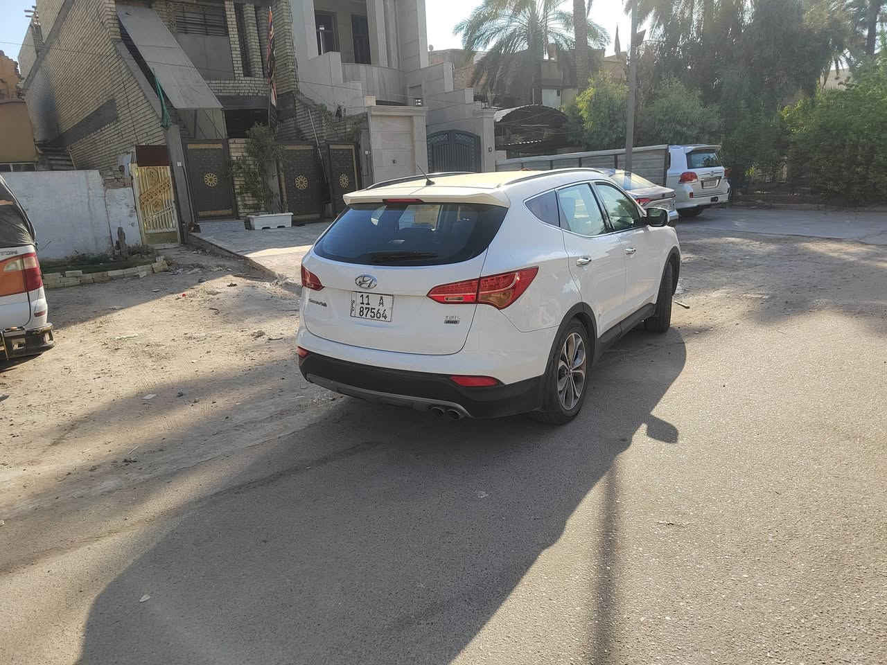 سلام عليكم سنتافي موديل ٢٠١٣  كامل مواصفات فول كل الي بدماغك موجود رقم انكليزي بغداد سنويه الى ٢٠٣١ السياره بسمي مابيه اي حادث مكفوله ماعدا بارد قليل كلش ومكحل ماشيه ١١٤ محرك بلادي السعر ١٧٠  الاتصال ***********

