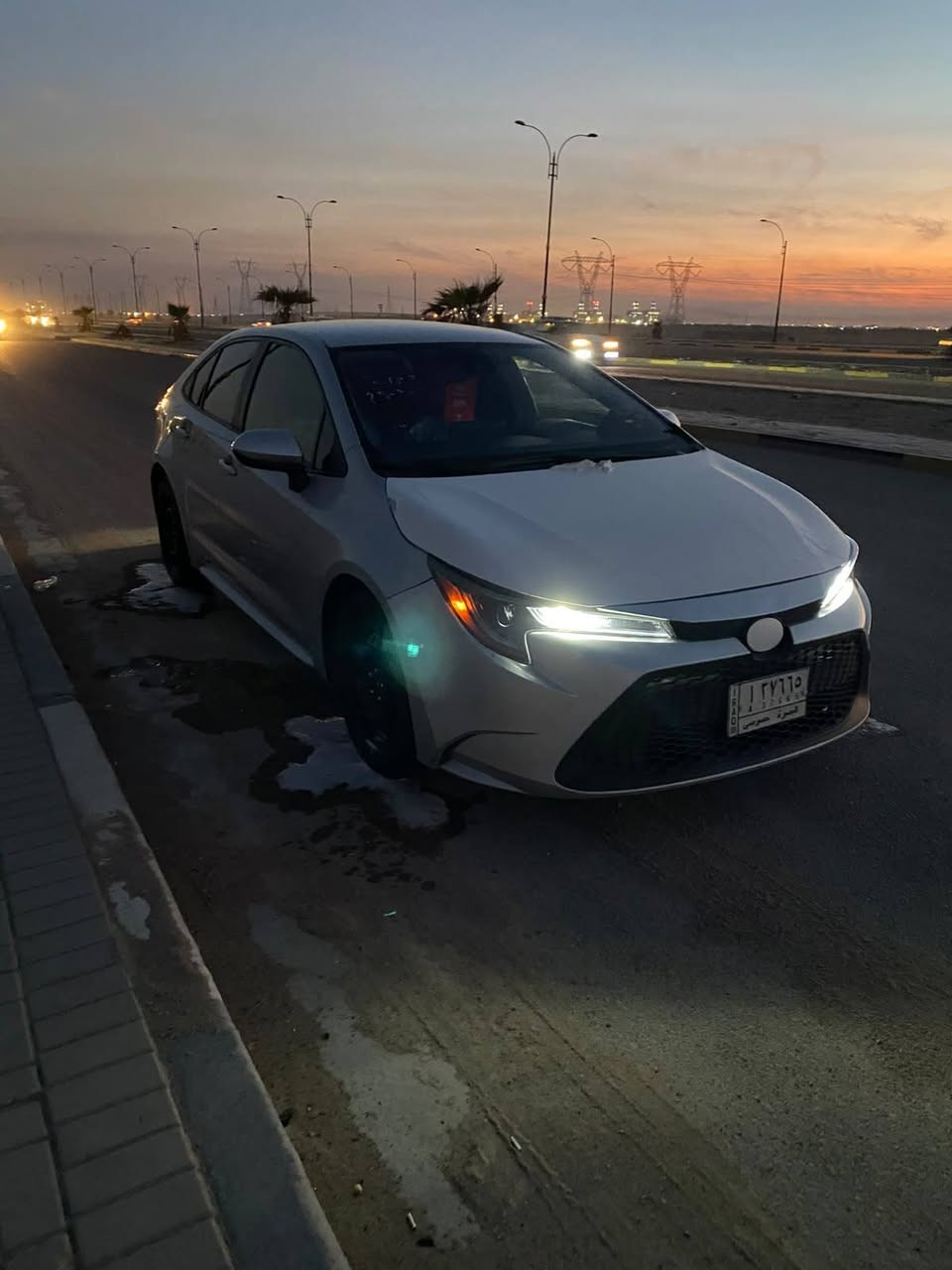 سلام عليكم  كورلا مديل 2020 أمريكية بيهه جاملغ وبنيد معوقين بصره بعد 3شهر صير حره  *********** السعر 125وبيهه مجال

