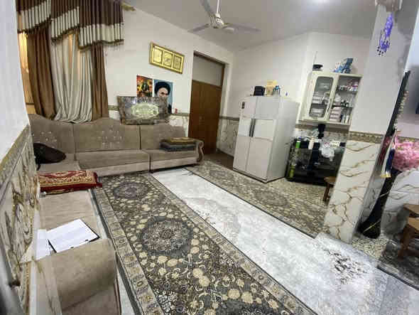 السلام عليكم 
بيت 200متر زراعي تبليط قريب الشارع الرئيسي مبلط  للبيع طابقين نادر 3التاجيه قريبه على مجمع السجاد السكني 

الطابق الأرضي استقبال و مطبخ و غرفه ظيوف و غرفه نوم و دورتين مياء داخليه و خارجيه 

الطابق الثاني غرفتين نوم و صحيات 

البيت للبيع مع أثاثه و غرفه النوم موظحه بل صوره 

السعر (105)

للاستفسار :***********

0780458120
