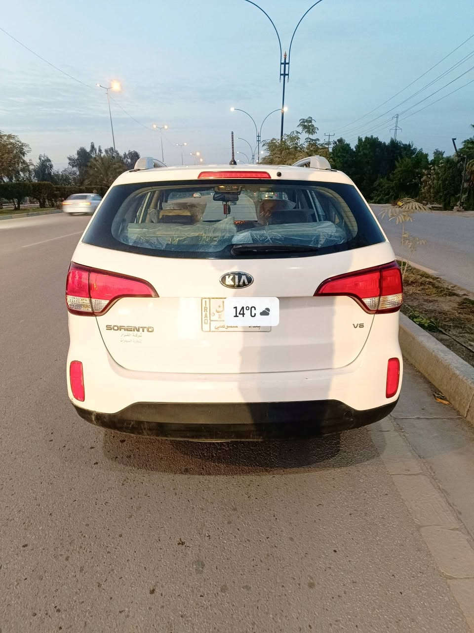 سلام عليكم سورنتو موديل 2015 خليجي محرك 6 سلندر.7 راكب       رقم بغداد سياره كفاله عدا ربع باب صبغ  سونار موجود السعر 175 وبيه مجال بصيط مكان السياره كربلاء ***********
