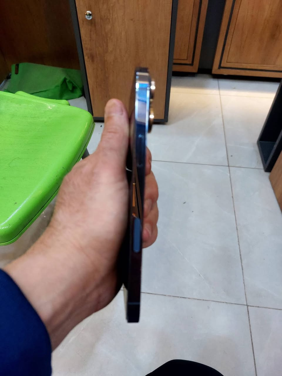 ايفون 13 برو ماكس للبيع نظافة 100‎%‎ اي شخط مابي


**إذا كنت صاحب هذا الإعلان وتريد حذفه لأي سبب، رجاءا أرسل رسالة إلى الدعم الفني**