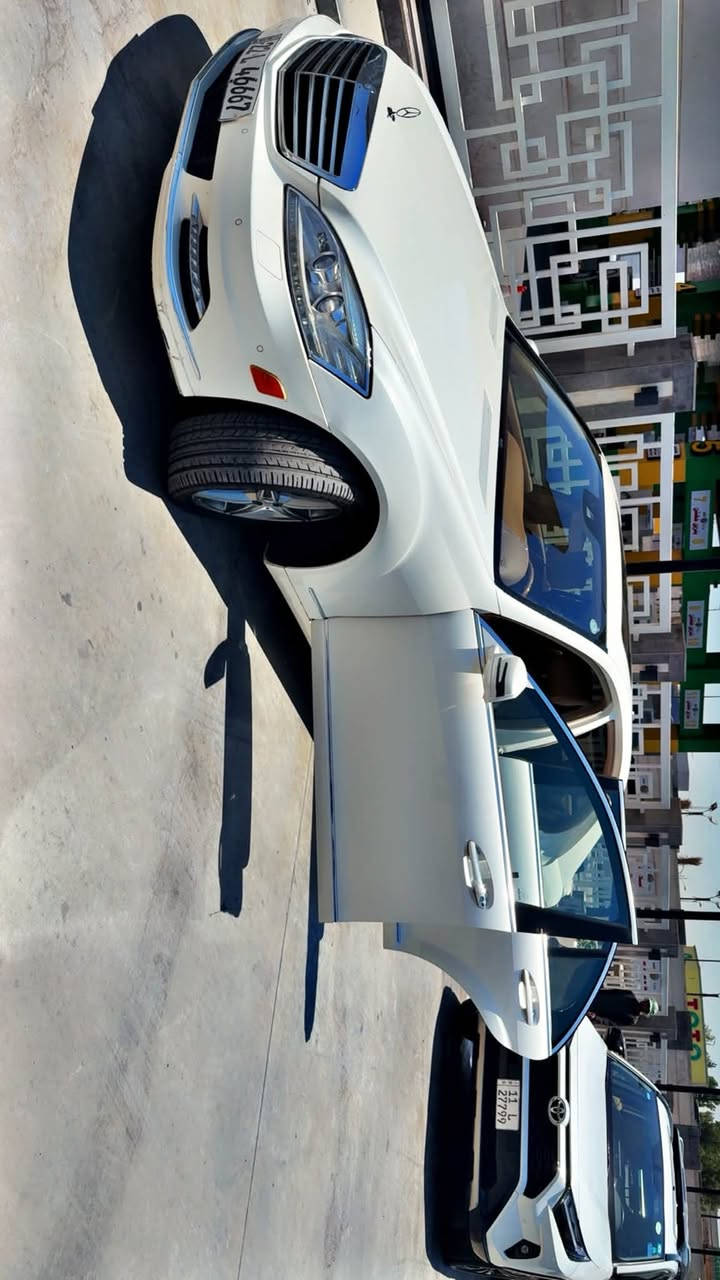 السلام عليكم 

للبيع مارسيدس s550. 2009  لون ابيض صدفي كفالة عامة عدا بارد على كد شبر بل جاملغ  الايمن كير ومكينة وتبريد وحدادية كلة كفالة نضيفة السيارة كلش  

🛑 داخل بيجي 
🛑بردة خلفية كهرباء 
🛑ابواب شفط ( باب طويل) 
🛑حساس خلفي امامي 
🛑زراك لايت 
🛑لايت خلفي وامامي Led 
🛑سلايد روف 
🛑جنطة كهرباء 

وبقية المواصفات المعروفة لل s550 

—————————————

📍العنوان بغداد البلديات 
قيصر.  ***********
