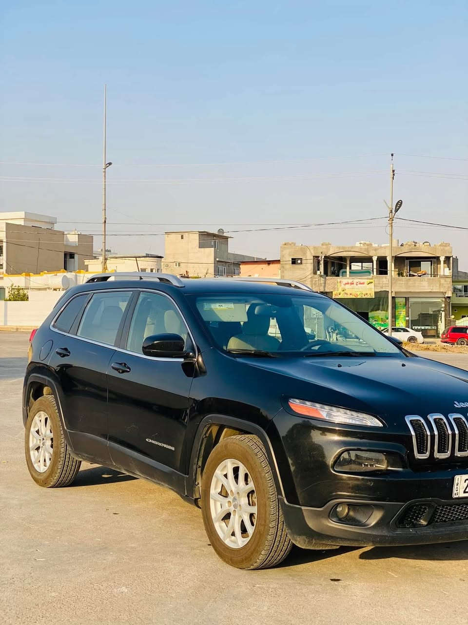 جيب شيروكي2016
بدون دعم بدون صبغ
كير محرك بشرط
تحويل وكالة بشرط
رقم و سنوية جديد
كورك واتس اب فايبر 
***********
