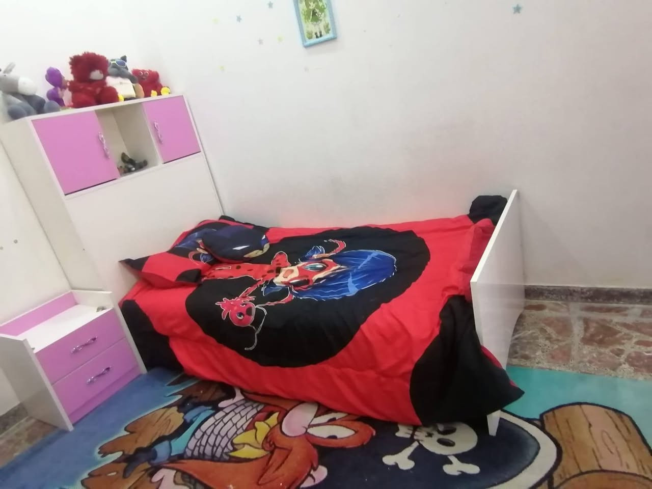 غرفه أطفال للبيع السعر ٢٥٠ الف للاستفسار الاتصال على الرقم ***********
